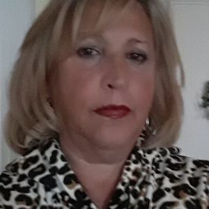 Meet your Posher, Isabel